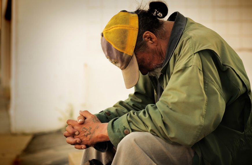people, homeless, male-850097.jpg