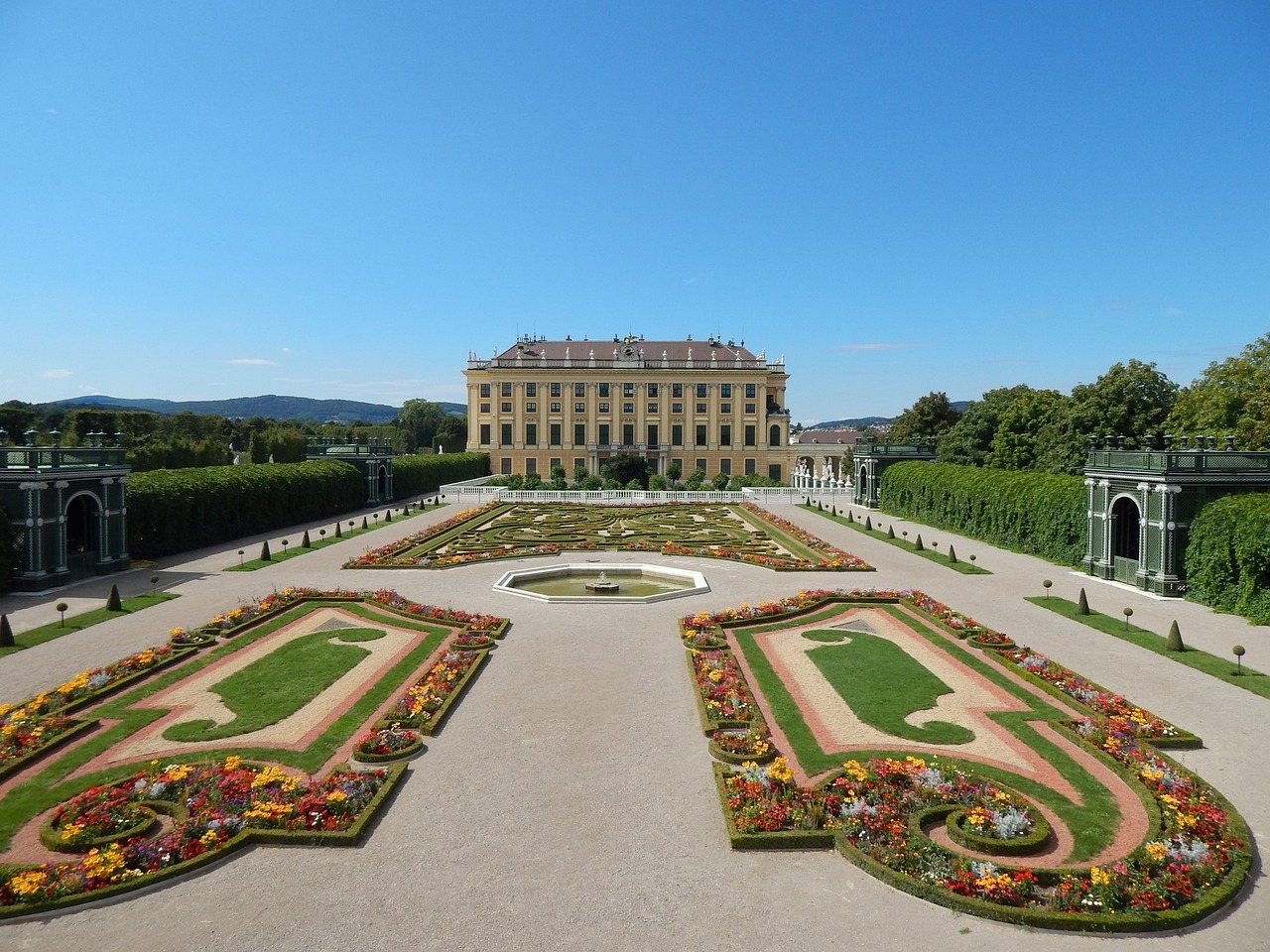 schönbrunn, gardens, vienna-503846.jpg