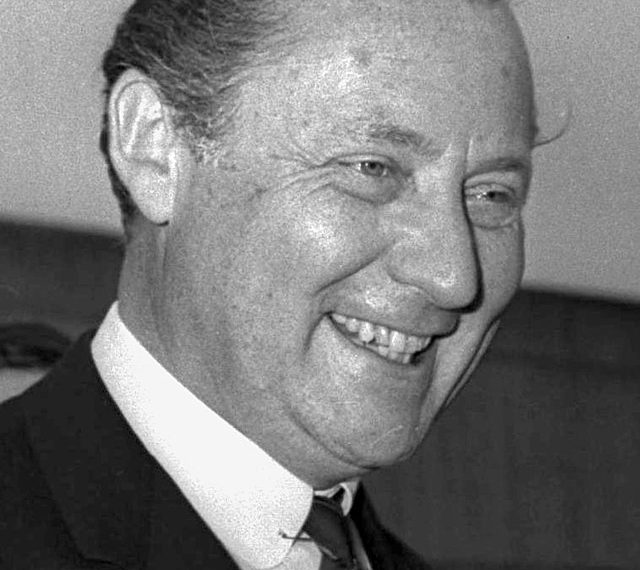 Axel Springer: Nazi, Zionist, Popagandist